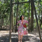 Neetha Ashok Instagram – Happy weekend y’all ❤️

Pc: my unpaid photographer @satishmesta ❤️
Dress: Bombay Paisley 
Bag: Zara 
Watch: Ulysse Nardin 
Footwear: Crocs 

(Holiday, vacation, Ubud, tropical, nature, greenery, sunburn)