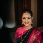 Neetha Ashok Instagram - 🙈Just going with the trend of GRWM photos 😂 for my wedding! (Couldn’t think of a caption😂) Blouse by @rishi_designs11 Mua @piya.artistry Video credit @pixel_stream Hair accessories @beadedtreasuresjewelry Bridal mehendi by @mehendistoriesbykiran Nails by @flamingonailsindia #bridesofbangalore #brides #southindianbrides #southindianweddings #indianwedding #indianbride #southindianjewellery #wedding #bridalmakeup #bridesofindia #southfashionstyle #silksaree #kanchipuramsaree #bridesofhydrabad #bridaljewellery #templejewellery #weddingphotography #sareelove #bridal #southindianfashion #bridalwear #makeup #married #justmarried #happytears #tearsworthymoment