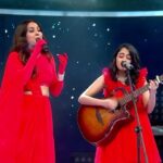 Neeti Mohan Instagram – Iss shaandaar performance par, #NeetiMohan ke saath sabhi ko hua Sana ki aawaaz se ishq waala love. Dekhiye #SaReGaMaPa, har Sat-Sun, raat 9 baje, sirf #ZeeTV par aur kahin bhi, kabhi bhi @zee5shows par.

#SRGMP2023 #AnuMalik #AdityaNarayan #HimeshReshammiya #SRGMP2023Digital #Sana

@neetimohan18 
@anumalikmusic 
@realhimesh 
@adityanarayanofficial 
@sanaarora10
