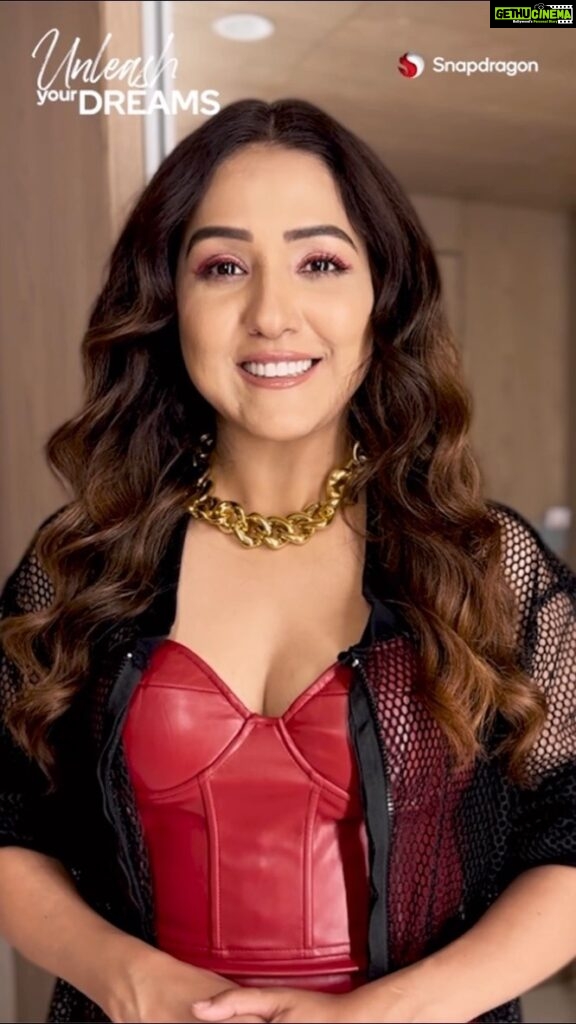 Neeti Mohan Instagram - The “Unleash your Dreams” Music contest WINNERS are here and I can’t wait to work with you’ll! A shout-out to everyone who participated as well, it was great to see the talent that came out. Follow@snapdragon_in and stay tuned for more interesting opportunities!! Follow@snapdragon_in and stay tuned for more interesting content!