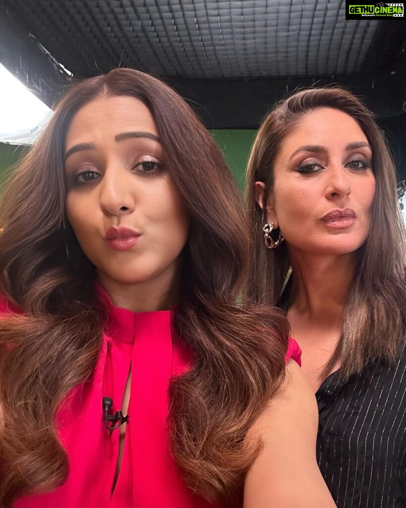 Neeti Mohan Instagram - Pout with the Pooh 💋 @kareenakapoorkhan #WhatWomenWant @mirchiplus #comingsoon