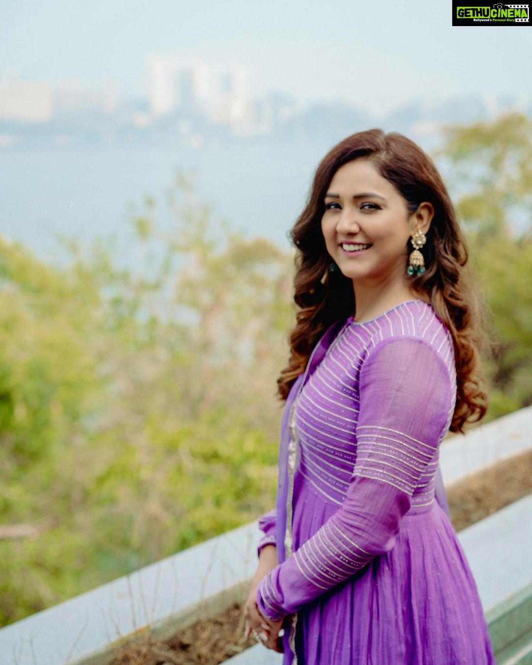 Neeti Mohan Instagram - Lavender by the Lake π Outfit - @labelnimbus Earrings - @shoppaksha Ring - @ijewels009 Styling - @shreyandurjastyle Hair - @dwyessh_hairwizard Makeup - @ritickasjalan πΈ @_smfilms Bhopal lake city
