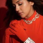 Neeti Mohan Instagram - Mere paas aaj Lahfz nahi bas gloves hain🧤 Fit @_huemn x @equiivalence Styling - @shreyandurjastyle @urja__amin @shrey_vaishnav_ Glam team - @dwyessh_hairwizard @rasilaravariamua @ritickasjalan Photos - @souravsharmaofficial