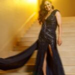 Neeti Mohan Instagram - Most Stylish musician ✌️ It’s my first style award after becoming a mother. And why not! To all the mommies out there keep your motherhood stylish. Thank you @realbollywoodhungama for a glamorous night. It was lovely performing at the event ✨ Gown - @bhawnaraoluxury Jewellery - @mozaati Style - @shreyandurjastyle Hair - @dwyessh_hairwizard Makeup - @ritickasjalan Photos - @vishwasgonsalves