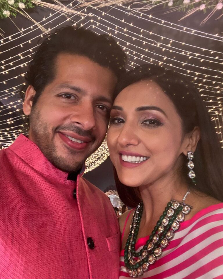 Neeti Mohan Instagram - Cheers to 4 years of togetherness @nihaarpandya ❤️ Fortunate to have found you my soulmate! Loving making memories with you each day ♾️ #HappyAnniversary