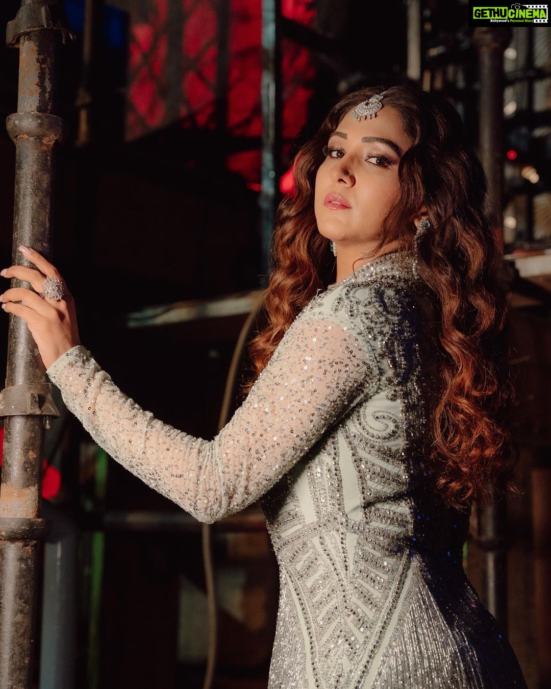 Neeti Mohan Instagram - 💎✨ Outfit - @upgradebya Earrings - @kushalsfashionjewellery Rings and Maang Tikka - @estele.co Styled by - @shreyandurjastyle Hair - @dwyessh_hairwizard Makeup - @ritickasjalan 📸 @_smfilms