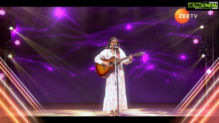 Neeti Mohan - 214.7K Likes - Sana ki musical adaa par, judges se lekar audience sabhi hue fida!
Dekhiye #SaReGaMaPa, 26th August se, Sat-Sun, raat 9 baje, sirf #ZeeTV par.
#SRGMP2023
#NeetiMohan
#AnuMalik
#AdityaNarayan
#HimeshReshammiya
@anumalikmusic
@realhimesh
@neetimohan18
@adityanarayanofficial