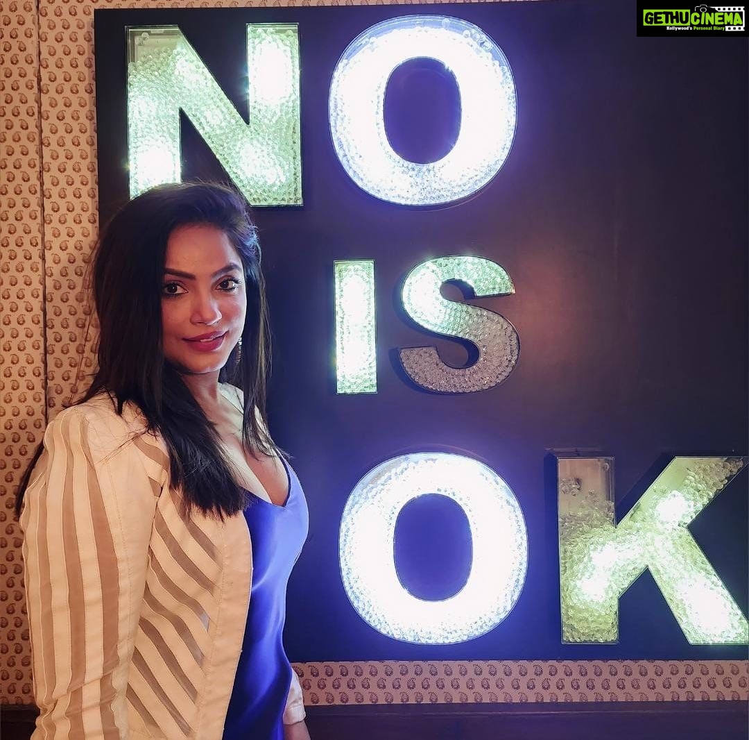 Neetu Chandra Instagram - ❤️ . . . . . . . . #nitu #neetu #shrivastava #neetushrivastava #nitushrivastava #nituchandra #chandra #girl #reeloftheday #basic #organics #ootd #style #stylish #fashion #trendingfashion #trendingstyle #modelling #models #latestmodel #latesshoot #lateststyle #styleicon #stylishicon #bollywoodicon #trendingicon #stylezone