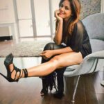 Neetu Chandra Instagram - How many of you believe in #calf #power ? 😉💕 Only your body stands and will stand with you no matter who comes n goes in your life! #fitnessmotivation #fitness Mumbai, Maharashtra