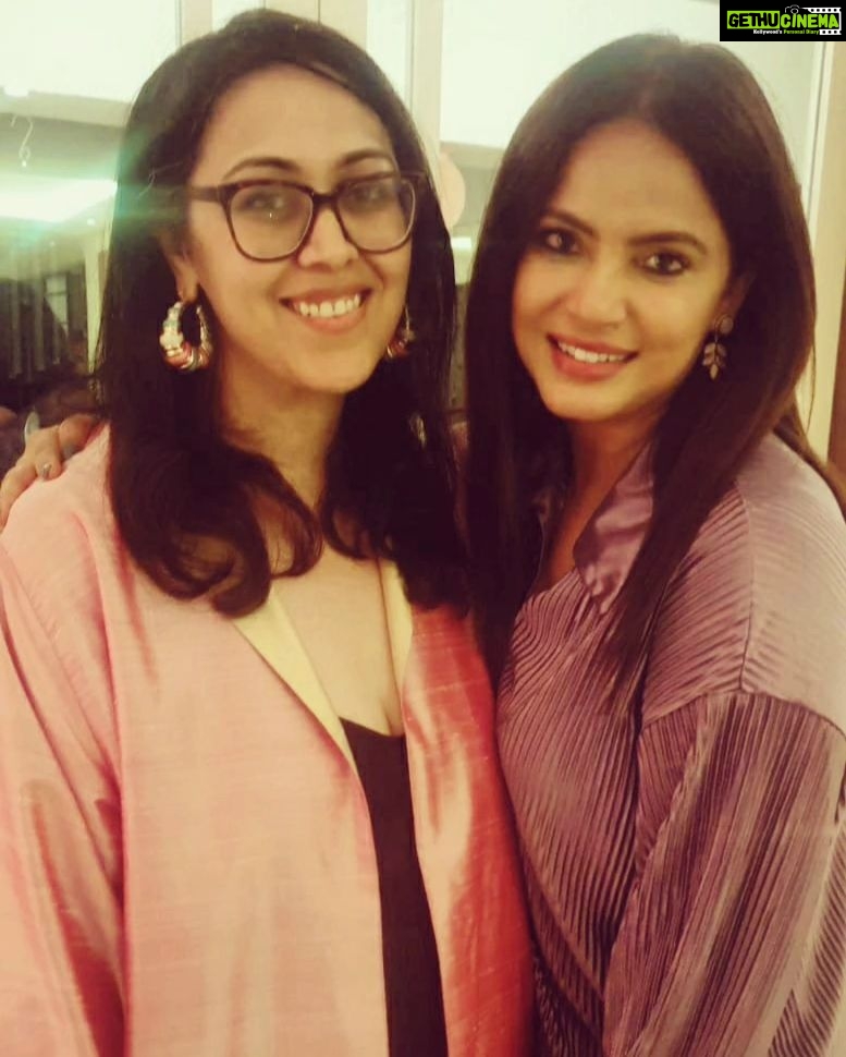 Neetu Chandra Instagram - Last evening was overwhelming and Heart touching. Met my dearest friend @smritimundhra lovely @ChandraMundhra and Smriti s little angel daughter Isabel after years, Isabel in particular... held her when she was tiny 1year old in my arms and then yesterday when she is 6 now. So proud that Smriti found soooo many fans in India through her extraordinary work on Netflix s original reality show..as a creator of INDIAN MATCHMAKING then ROMANTIC. In 2020 she was nominated at Oscar's for the Best Documentary short of her film St. Louis Superman. My association with Smriti is through Director Jagmohan Mundhra sir, whose last film was APARTMENT and I was the lead. Jag sir was a guide, a philosopher, a father figure for me, especially after I lost my father.. Jag sir use to tell me stories of Smriti s childhood and how he was so proud in everything Smriti does... Today, wherever you are, you must be witnessing your predictions Jag sir.. we all are so proud of her too.. A sister to me with so much warmth and care. Chandra Ji, Jag sir s wife, Smriti s mother.. a mother figure to me, a friend, my guardian in Los Angeles and a perfect picture of calmness, smile, warmth n humanity... Ever you ask her.. HOW ARE YOU CHANDRA JI, SHE WILL SAY, "I AM PERFECT," yes, INDEED.. YOU ARE β€οΈπ€ Since we both are Chandra, people generally think she is my mother.. Love you Chandra Ji. You have an awesome extended family as well, all of them... I met yesterday and felt as if I already knew them. . Thank you so much for Never ending hugggggs, love and care. See you soon. . Love you 3... kisses kisses π β€οΈβ€οΈπ€π€π€