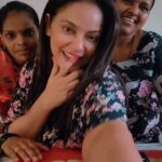 Neetu Chandra Instagram - What would I do without my house helps.. Archana, my housekeeper and my cook Meena ji 🙏❤️ Thank God for them. Because of them, I can complete my routines and follow my schedules!! I need them the most and I thank them every day without fail ❤️🙏🙏🙏 they are my support system. I hope you are thanking your support systems as well and treating them very well, respectfully... Mumbai, Maharashtra