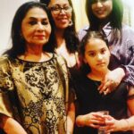 Neetu Chandra Instagram - Last evening was overwhelming and Heart touching. Met my dearest friend @smritimundhra lovely @ChandraMundhra and Smriti s little angel daughter Isabel after years, Isabel in particular... held her when she was tiny 1year old in my arms and then yesterday when she is 6 now. So proud that Smriti found soooo many fans in India through her extraordinary work on Netflix s original reality show..as a creator of INDIAN MATCHMAKING then ROMANTIC. In 2020 she was nominated at Oscar's for the Best Documentary short of her film St. Louis Superman. My association with Smriti is through Director Jagmohan Mundhra sir, whose last film was APARTMENT and I was the lead. Jag sir was a guide, a philosopher, a father figure for me, especially after I lost my father.. Jag sir use to tell me stories of Smriti s childhood and how he was so proud in everything Smriti does... Today, wherever you are, you must be witnessing your predictions Jag sir.. we all are so proud of her too.. A sister to me with so much warmth and care. Chandra Ji, Jag sir s wife, Smriti s mother.. a mother figure to me, a friend, my guardian in Los Angeles and a perfect picture of calmness, smile, warmth n humanity... Ever you ask her.. HOW ARE YOU CHANDRA JI, SHE WILL SAY, "I AM PERFECT," yes, INDEED.. YOU ARE ❤️🤗 Since we both are Chandra, people generally think she is my mother.. Love you Chandra Ji. You have an awesome extended family as well, all of them... I met yesterday and felt as if I already knew them. . Thank you so much for Never ending hugggggs, love and care. See you soon. . Love you 3... kisses kisses 💋 ❤️❤️🤗🤗🤗
