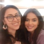 Neetu Chandra Instagram - Last evening was overwhelming and Heart touching. Met my dearest friend @smritimundhra lovely @ChandraMundhra and Smriti s little angel daughter Isabel after years, Isabel in particular... held her when she was tiny 1year old in my arms and then yesterday when she is 6 now. So proud that Smriti found soooo many fans in India through her extraordinary work on Netflix s original reality show..as a creator of INDIAN MATCHMAKING then ROMANTIC. In 2020 she was nominated at Oscar's for the Best Documentary short of her film St. Louis Superman. My association with Smriti is through Director Jagmohan Mundhra sir, whose last film was APARTMENT and I was the lead. Jag sir was a guide, a philosopher, a father figure for me, especially after I lost my father.. Jag sir use to tell me stories of Smriti s childhood and how he was so proud in everything Smriti does... Today, wherever you are, you must be witnessing your predictions Jag sir.. we all are so proud of her too.. A sister to me with so much warmth and care. Chandra Ji, Jag sir s wife, Smriti s mother.. a mother figure to me, a friend, my guardian in Los Angeles and a perfect picture of calmness, smile, warmth n humanity... Ever you ask her.. HOW ARE YOU CHANDRA JI, SHE WILL SAY, "I AM PERFECT," yes, INDEED.. YOU ARE ❤️🤗 Since we both are Chandra, people generally think she is my mother.. Love you Chandra Ji. You have an awesome extended family as well, all of them... I met yesterday and felt as if I already knew them. . Thank you so much for Never ending hugggggs, love and care. See you soon. . Love you 3... kisses kisses 💋 ❤️❤️🤗🤗🤗