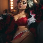 Neha Bhasin Instagram – Red is the colour of Love ❤️

Photographer @kevin.nunes.photography 
Makeup @makeoverby_anna 
Hair @hairstylistguddi.s 

#nehabhasin 
#boudoirphotography