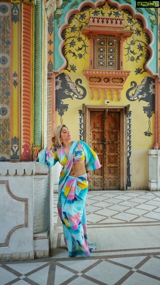 Neha Bhasin Instagram - Jalwe at 'Patrika gate jaipur' Outfit @payalsinghal #nehabhasin #asalameishqum #trending