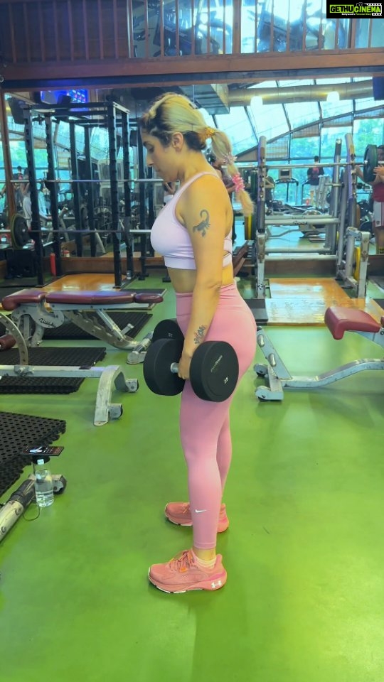 Neha Bhasin Instagram - She's hot but a psycho 🤪 I love RDLs and though in this set i am lifting 35lbs i finally today did a set with 45lbs in each hand as well. After almost 3 weeks of feeling unwell, out of it and having a sluggish gut with extreme water retention felt good to just see the body want to push again. Our bodies are pure magic , we just forget that. #nehabhasin #romaniandeadlift #gym