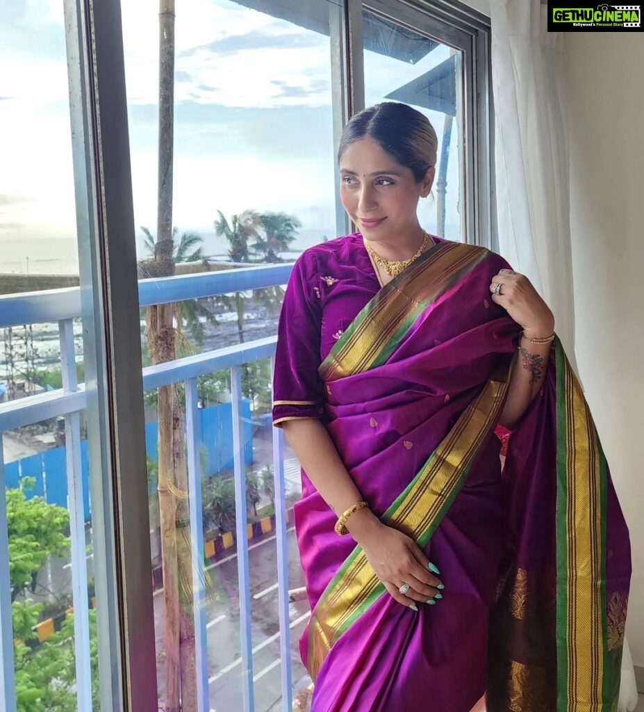 Neha Bhasin Instagram - Ganpati baapa moreya 🙏🙏 Lovingly dressed by my mother and mother in law 😇🙏 #nehabhasin #ganpatibappamorya