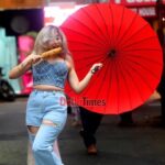 Neha Bhasin Instagram - When a delhi girl makes it on front page of Delhi Times she remembers the little girl sitting in her veranda who said to her parents I will grow up to be a famous popstar. That girl feels like she made it 🥹🩷. 21 years of dreaming, being on my way, staying relevant and yet feeling like she has just started 💗💗 Ps : these very streets of greater kailash market aka M block market were our ada in south delhi. Thank you @delhi.times for taking me down memory lanes. A delhi girl at heart forever.