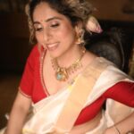 Neha Bhasin Instagram - A Punjabi "in love with all things Kerala". The gorgeous Neha Bhasin (@nehabhasin4u) celebrates Onam with HT City Showstoppers. Creative direction and Styling: @sharaashraf Photos: @himanshusharmaphotographyy Set conceptualisation: @harinder1469 Outfits: @raw_mango, @fivepointfive.in (Sarees) and @ashagautamofficial (Blouses) Jewellery: @apalabysumitofficial Hair and Makeup: @makeoverby_anna and @makeupnhairbyamitajuneja Models: @tannurawattt, @i_ankitapauriyal, and @ritaa_kundu Coordination (models): @sunnysaprra.sunshine @ssmodelmanagement_ssmm Artist management: @shimmerentertainment Production: @_prachisapra_, @kayanaaaaat, and @pakhi6201 Location: The White House, Jantar Mantar, New Delhi #nehabhasin #onam #happyonam #onamcelebration #onamsaree #onamspecial #onamfestival #onam2023 #desilook #fashion