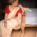 Neha Bhasin Instagram - A Punjabi "in love with all things Kerala". The gorgeous Neha Bhasin (@nehabhasin4u) celebrates Onam with HT City Showstoppers. Creative direction and Styling: @sharaashraf Photos: @himanshusharmaphotographyy Set conceptualisation: @harinder1469 Outfits: @raw_mango, @fivepointfive.in (Sarees) and @ashagautamofficial (Blouses) Jewellery: @apalabysumitofficial Hair and Makeup: @makeoverby_anna and @makeupnhairbyamitajuneja Models: @tannurawattt, @i_ankitapauriyal, and @ritaa_kundu Coordination (models): @sunnysaprra.sunshine @ssmodelmanagement_ssmm Artist management: @shimmerentertainment Production: @_prachisapra_, @kayanaaaaat, and @pakhi6201 Location: The White House, Jantar Mantar, New Delhi #nehabhasin #onam #happyonam #onamcelebration #onamsaree #onamspecial #onamfestival #onam2023 #desilook #fashion