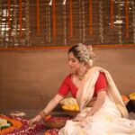 Neha Bhasin Instagram - A Punjabi "in love with all things Kerala". The gorgeous Neha Bhasin (@nehabhasin4u) celebrates Onam with HT City Showstoppers. Creative direction and Styling: @sharaashraf Photos: @himanshusharmaphotographyy Set conceptualisation: @harinder1469 Outfits: @raw_mango, @fivepointfive.in (Sarees) and @ashagautamofficial (Blouses) Jewellery: @apalabysumitofficial Hair and Makeup: @makeoverby_anna and @makeupnhairbyamitajuneja Models: @tannurawattt, @i_ankitapauriyal, and @ritaa_kundu Coordination (models): @sunnysaprra.sunshine @ssmodelmanagement_ssmm Artist management: @shimmerentertainment Production: @_prachisapra_, @kayanaaaaat, and @pakhi6201 Location: The White House, Jantar Mantar, New Delhi #nehabhasin #onam #happyonam #onamcelebration #onamsaree #onamspecial #onamfestival #onam2023 #desilook #fashion