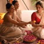 Neha Bhasin Instagram - A Punjabi "in love with all things Kerala". The gorgeous Neha Bhasin (@nehabhasin4u) celebrates Onam with HT City Showstoppers. Creative direction and Styling: @sharaashraf Photos: @himanshusharmaphotographyy Set conceptualisation: @harinder1469 Outfits: @raw_mango, @fivepointfive.in (Sarees) and @ashagautamofficial (Blouses) Jewellery: @apalabysumitofficial Hair and Makeup: @makeoverby_anna and @makeupnhairbyamitajuneja Models: @tannurawattt, @i_ankitapauriyal, and @ritaa_kundu Coordination (models): @sunnysaprra.sunshine @ssmodelmanagement_ssmm Artist management: @shimmerentertainment Production: @_prachisapra_, @kayanaaaaat, and @pakhi6201 Location: The White House, Jantar Mantar, New Delhi #nehabhasin #onam #happyonam #onamcelebration #onamsaree #onamspecial #onamfestival #onam2023 #desilook #fashion