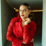 Neha Dhupia Instagram - Zooming into you ♦️…. . . . . . . . . #workmodeon #Ateam @anamikakhanna.in @misho_designs @diva_rose21 @karanrai001 @kiran_chhetri92 @thephotodost 📸