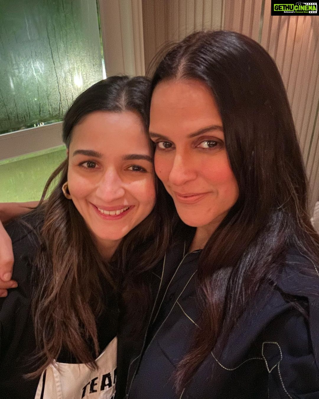 Neha Dhupia Instagram - Watched #rockyaurranikipremkahani with my endless tub of popcorn 🍿and lifelong arm candy by my side 😍… all of it … the movie , the music the magic is beyond phenomenal. @karanjohar you are a genre that is created by you and no one else can match up. You make us laugh out loud , cry to a point it’s cathartic and believe in Family as we all should ♥️ thank you for the stories you tell and scale your mind develops them in. @aliaabhatt you and only are Rani , there’s no other way to define you … the ultimate queen 👸 @ranveersingh I’m fangirling over it all the accent , the the moves and the emotion and much more 🥰... @aapkadharam hi @azmishabana18 #jayabachchan ji just to see you all on screen together in this colour is incredible. And I’m not stopping till I mention the entire cast for their performances and the battles they fight. Absolutely stellar. . .. ok I must stop now… jus go have a blast at the movies!!! 🍿 🎥♥️🔥