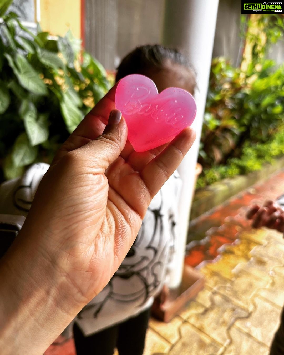 Neha Dhupia Instagram - Our weekend that was … road trips .. somewhere between the showers and being showered with love 💗 #friends #roadtrip #monsoon #lonavala #summer #family #friendslikefamily @simarkohli13 @life_of_a_restauranteur_ab @angadbedi @mehrdhupiabedi @guriqdhupiabedi