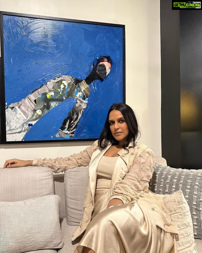 Neha Dhupia Instagram - I remember meeting @viraj_khanna at a dinner hosted by his gorgeous and talented mom @anamikakhanna.in over a meal in their gorgeous home in #kolkatta . It Was just @thevisheshkhanna Viraj a friend n anamika and a friend. We spoke about fashion , art , golf the delicious food they served and everything of interest. Just then I knew her boys just like her were cut out for something big… and their brand today and ofcourse this art on my walls is proof. @viraj_khanna I’m a fan and this is nothing but an appreciation post for the amount of talent that existed in that one room over dinner. … and I promise this is just the beginning of everything spectacular that awaits. #artislife #artwork #art #anamikakhanna #virajkhanna #visheshkhanna #nehadhupia