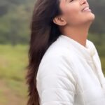 Neha Gowda Instagram - 🤍interactions with nature and my love🤍 @chandangowda18 #naturelovers #sakleshpur #somewhere #feeling #amazing Sakleshpur Hill Station