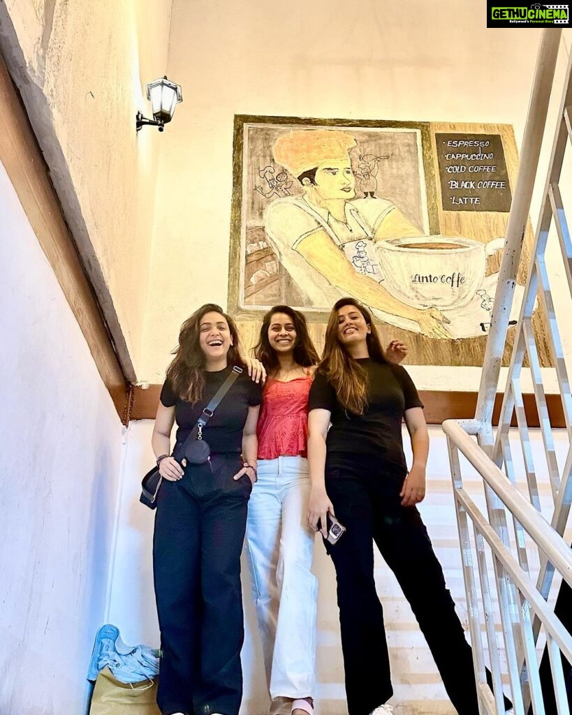 Neha Gowda Instagram - My Kanmani’s ♥️ @neharamakrishna @ishitavarsha_official Bangalore, India