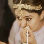 Neha Gowda Instagram - Kathak dance is a mesmerising art form which showcases rich cultural heritage of India !!! And I got a chance to perform that on Suvarana Dasara Darbar !!! I was super excited and nervous at the same time because this form is new to me !!! But tried my best and gave it a grace shot !!! This is how I looked and this is just a jalak!! Watch Suvarna Dasara Darbar only on @starsuvarna and enjoy the show !!! On October 22nd Costume @rangastree Video captured by @umesh__photography___ Make up @neharamakrishna Hairstyle starsuvarna #kathak #dance #starsuvarna #show #grwm #reels #instagram #celebration #star #stage Bangalore, India