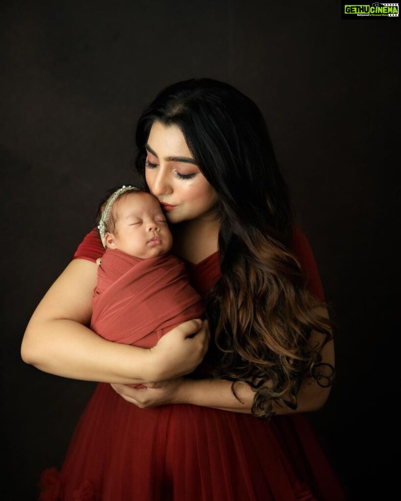Neha Marda Instagram - When she was 3 months ❤️🍼 #babyanaya . . Wearing @rubab_couture #nehamarda #mommy #newbornphotography #newbornphotoshoot #mommylife