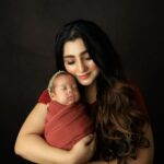 Neha Marda Instagram – When she was 3 months ❤️🍼
#babyanaya 
.
.
Wearing @rubab_couture 

#nehamarda #mommy #newbornphotography #newbornphotoshoot #mommylife