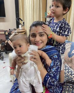 Neha Marda Instagram - Anaya's First Rakshabandhan ❤️
@avyay.deora 
.
.
.
#nehamarda #babyanaya #rakshabandhan #rakhi #bhai