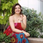 Neha Pendse Instagram - Take me where I can feel the breeze 🌊