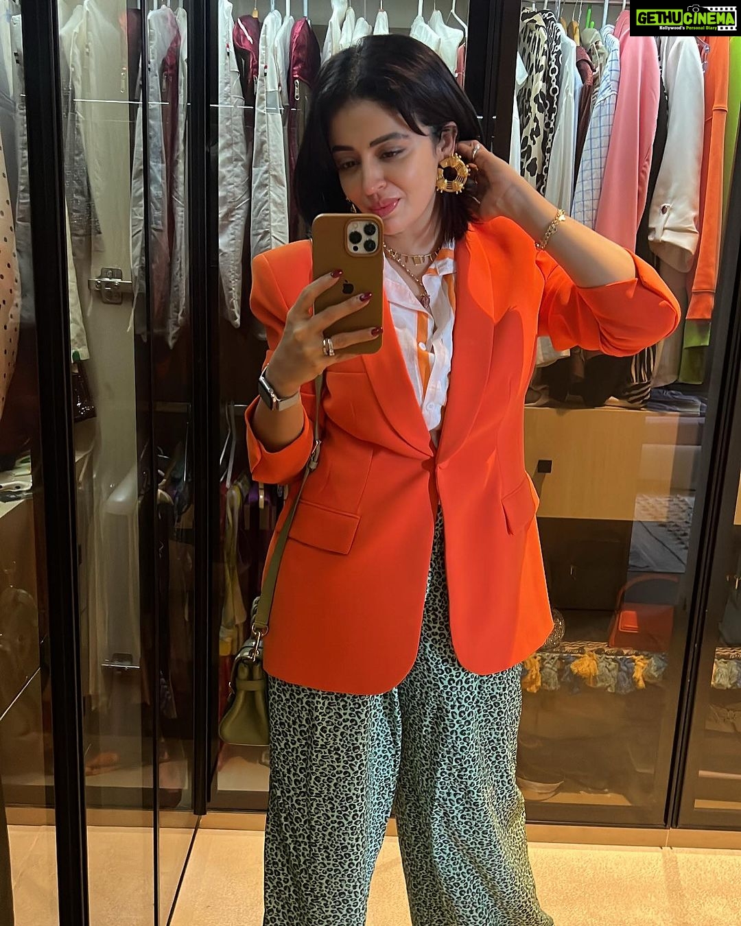 Neha Pendse Instagram - Blazer forever 🦊🎃