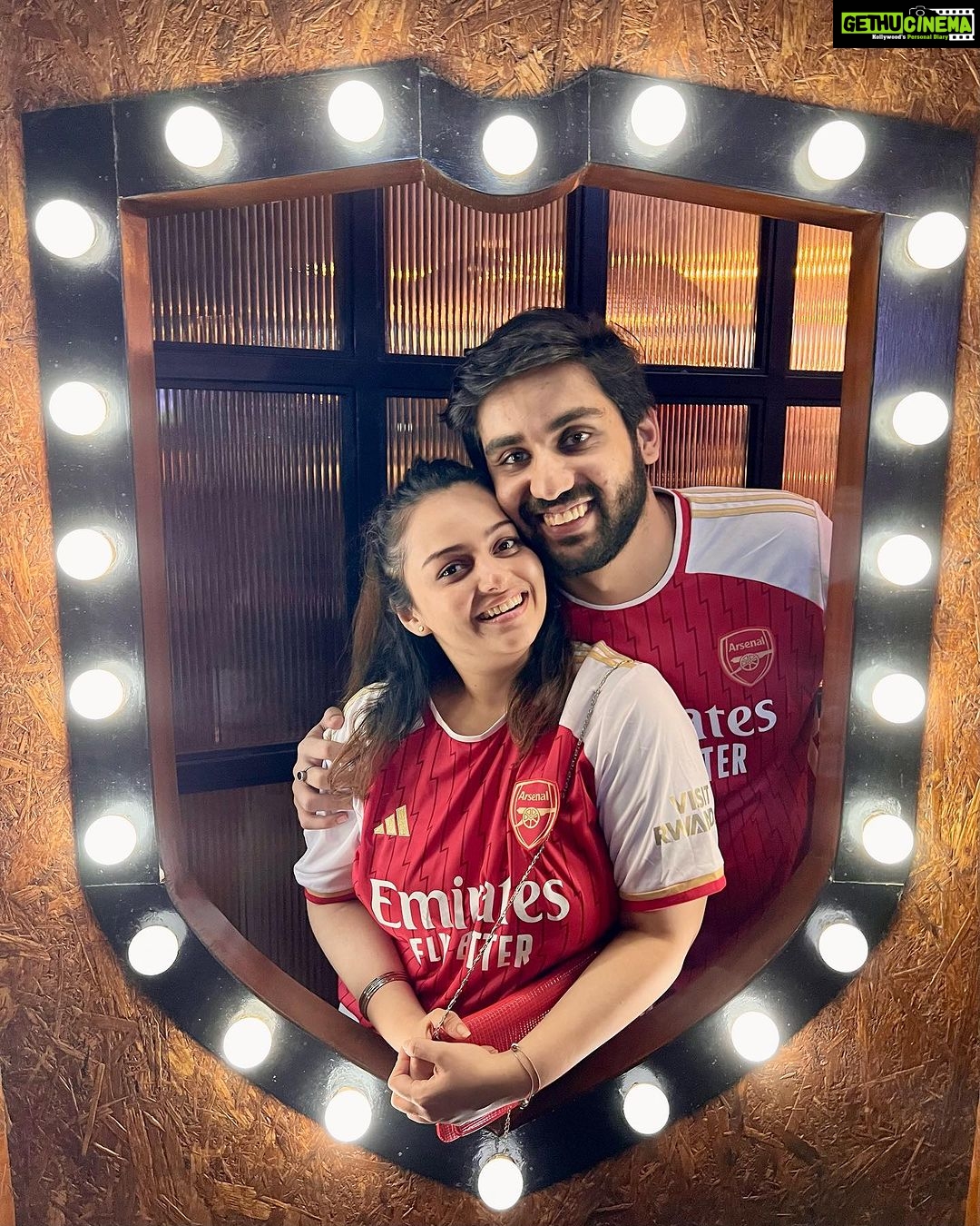 Nehalaxmi Iyer Instagram - A night to remember for all Gooners, a historic win for Arsenal against Man City! Time to savor the moment! 🏆⚽ Arsenal for life ❤️ . . . . . . . . . . #gunners #ruha #arsenal #gooners #premierleague #mancity #sportscouple #couplegoals #goonerette #goonerfamily #explore #footballs #instagood #lovr #photooftheday India