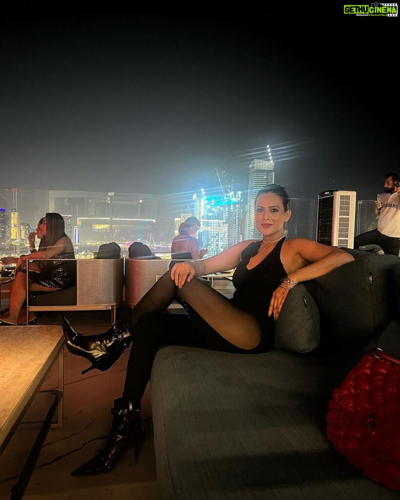 Nia Sharma Instagram - Get up.. dress up.. party.. repeat.. #dubai❤️ @sshurakhan FIVE Palm Jumeirah Dubai