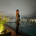 Nia Sharma Instagram - Which is your favourite view😊