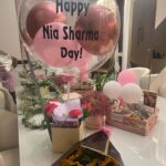 Nia Sharma Instagram - 33 today! 🥳❤️ On a cake-cutting spreee .. With every swipe the Happy Birthday chorus gets only worse. But theseeee areeee my Frandssaaaassaaa.. 🥰❤️ vibe to aise hi banti hai😅 Thank you Virginia. Appu, joory, foram,Freda shaali, Rida… for those pretty looking Fancy Cakes and bouquets you guys sent❤️ @vinayyshrma thanks for the biggest ballon bouquet proclaiming 33 loud . Missed you and mom a lot😀❤️t