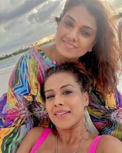 Nia Sharma Instagram - My mom and I ,Worrying about life..😉 Miami, USA