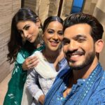 Nia Sharma Instagram - Ganpati Bappa Moryaaaaaa💥💯💯💯 Stuffed with poori halwa.. modak, laddoosss , and whhhaaattttttttttt not.💯 #festivities🎉