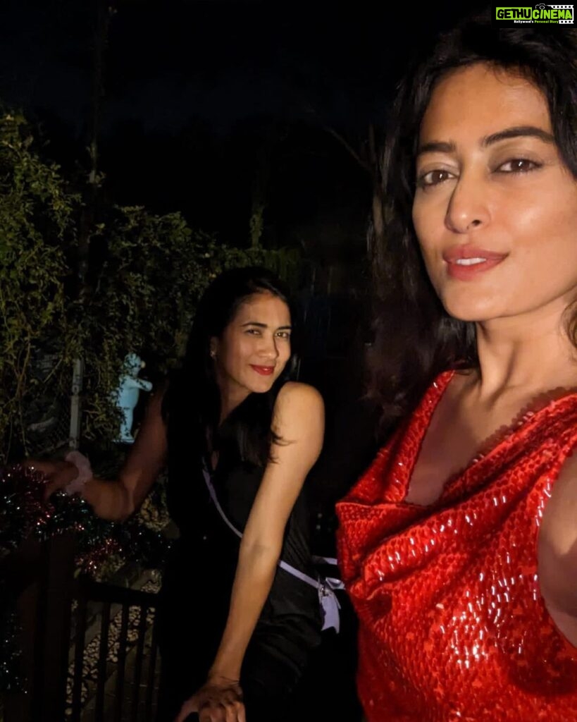 Nidhi Subbaiah Instagram - Wore a red shimmery top last night n took a lot of pictures with friends . #instacaptiongamedead See you tomorrow 2023! Mysore, Karnataka