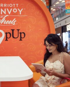 Nidhi Subbaiah Instagram - Ecstatic to launch the all new @MarriottBonvoyOnWheels experience on the Club Marriott South Asia app.
You can finally order your favourite gourmet dishes from your preferred Marriott restaurants across India and get food delivered at the comfort of your home.
#MarriottBonvoyOnWheels 🤍

@gsingh552
@khushnooma