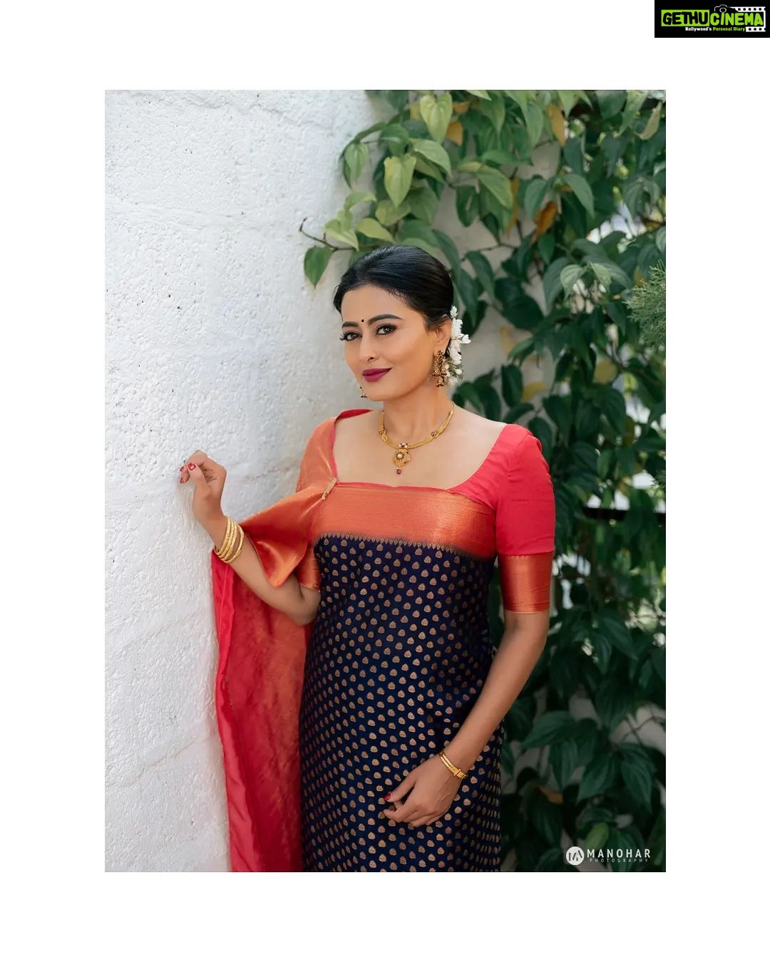 Nidhi Subbaiah Instagram - In frame : @nidhisubbaiah Photo : @manoharphotography1 H&M : @kruthikasmakeup . Shot using : @sonyalphain A7IV Light with : @godoxindiaofficial AD200 Pro . #nidhisubbaiah #celebrity #artist #sandalwood #celebshoot #mysore #actress #sonyalpha #godox Mysore, Karnataka
