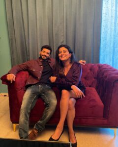 Nidhi Subbaiah Instagram - Hey Bharat… Alli america dhalli hunse hann sigalwanthe, howdha? #trrrrrr 😄