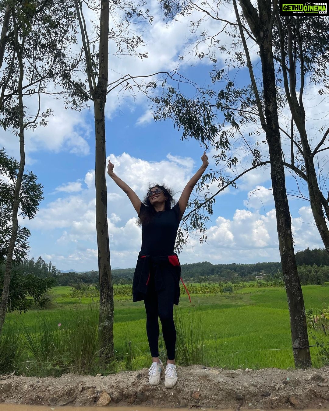 Nidhi Subbaiah Instagram - Nature Girl 💚💚💚 #nofilter Chikmagalur