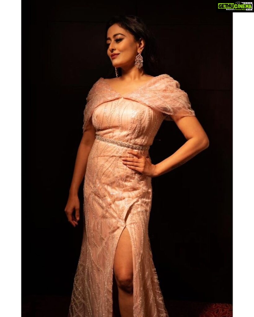 Nidhi Subbaiah Instagram - Which one is your favourite?🤍 Here’s a photo dump cos I couldn’t select from the awesome bunch of pictures that @nithishayyod shot! And I’m in love with this gown that @saldanha_label customised for me!♥️ What can I even say about the flawless makeup by my favourite @makeoversbyamitha_lekha 💋 And this lovely jewellery by @labelamaira 💎 JW Marriott Hotel Bengaluru